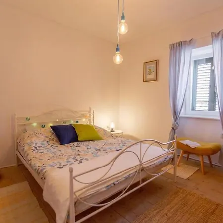 Vintage, Makarska -